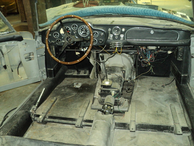 Aston Martin_4